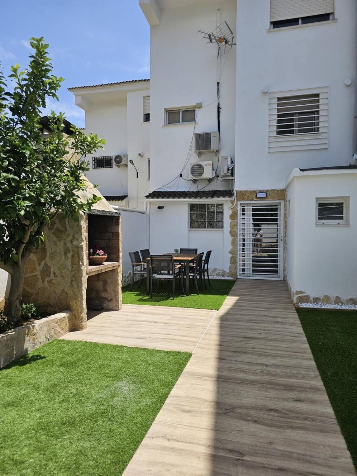 Nuevo Apartamento Moderno En Benicasim Con Terraza Y A Minutos De La Playa Беникасим Экстерьер фото